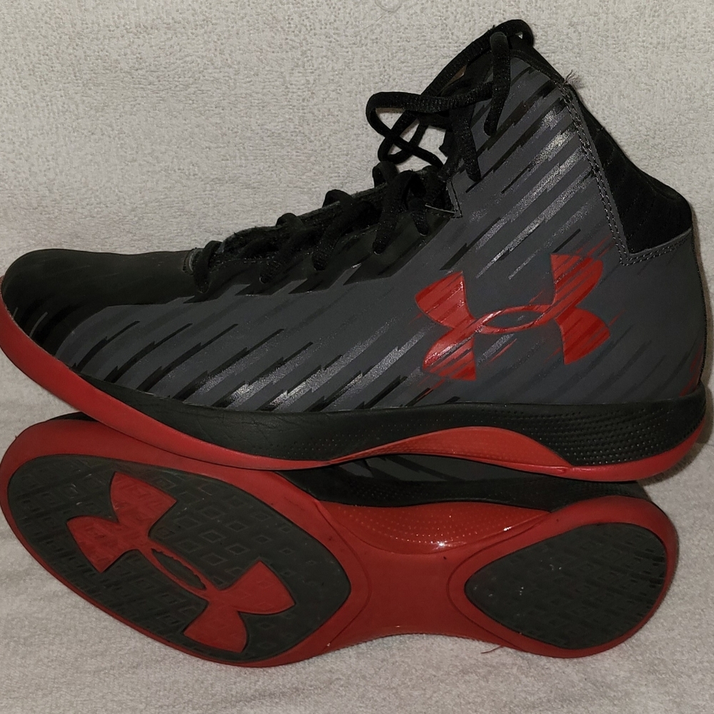 Women's Size 10.5 Under Armour Black Leather HighTop Basketball Shoes-Court Only